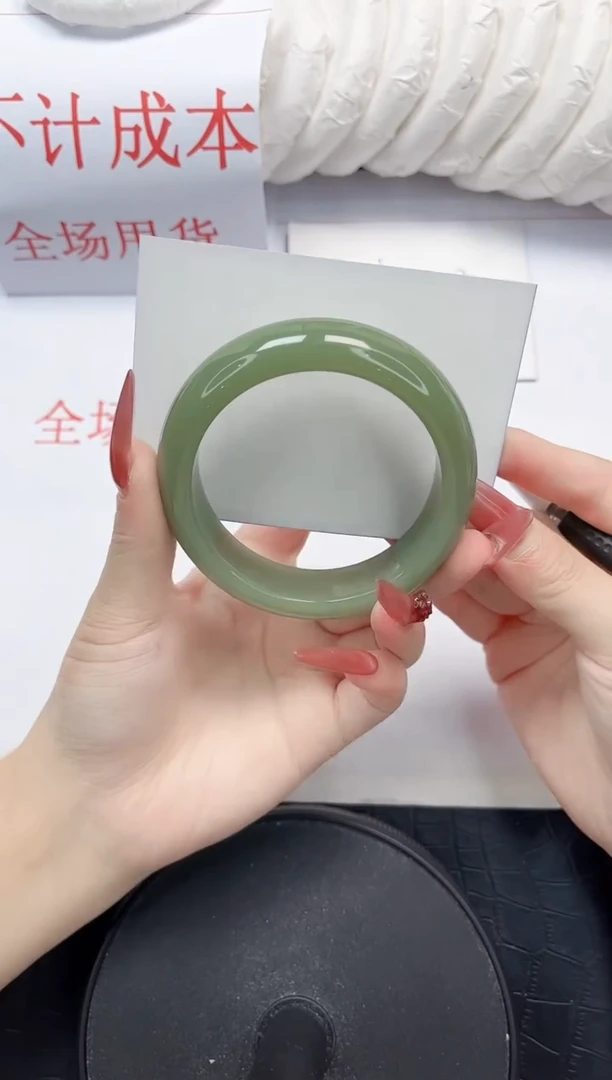 石英质玉手镯未镶嵌35-56