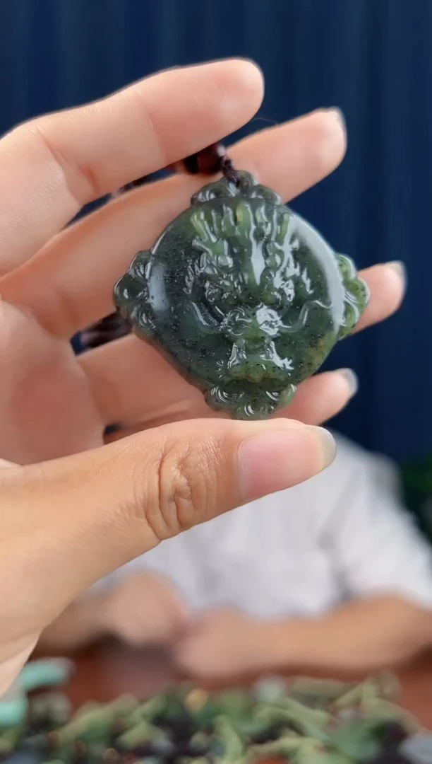 未镶嵌和田玉挂件拍一发一，多样性发货