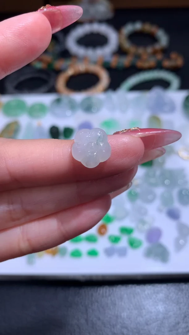 未镶嵌定制翡翠花花