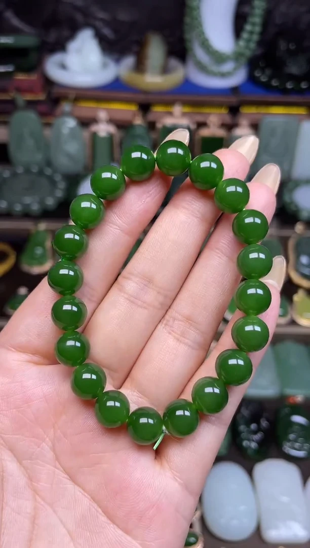 和田玉未镶嵌颈饰辣阳绿珠子直径10