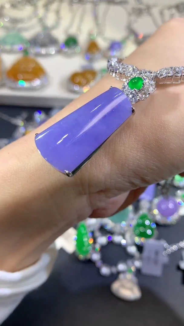 吊坠(不含链)18K金镶嵌翡翠87-无事柱（不含链和扣