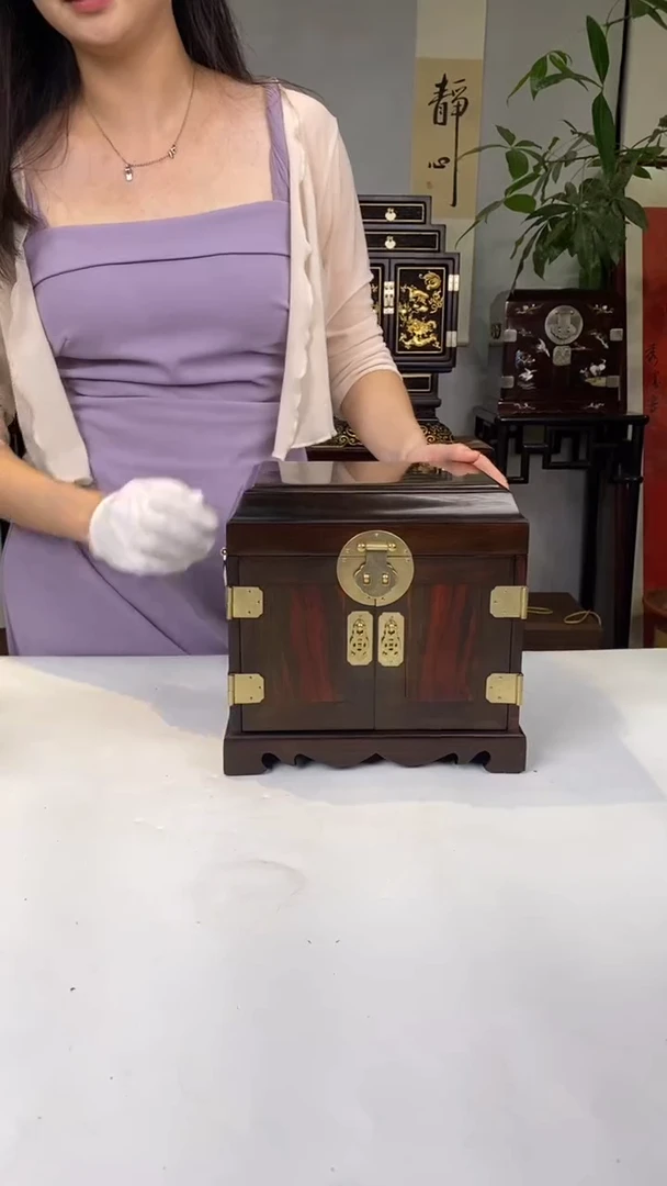 红酸枝木类端景台大红酸枝官皮箱