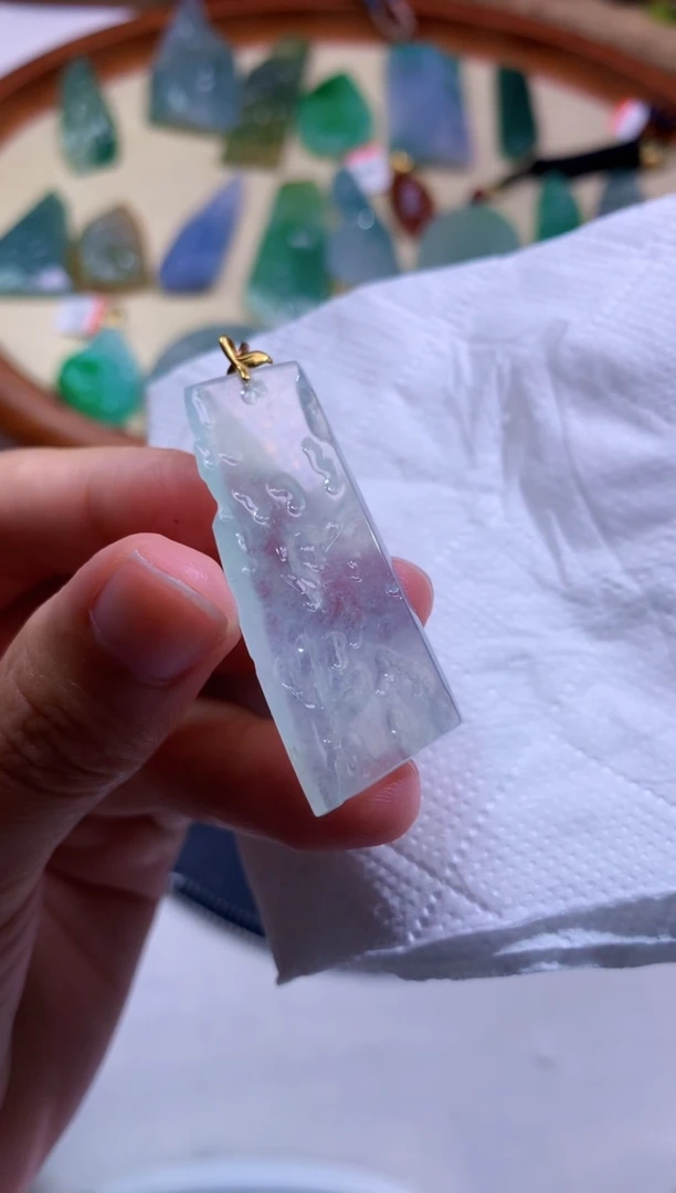 颈饰未镶嵌翡翠