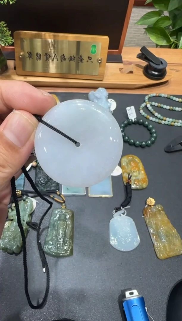 未镶嵌挂件翡翠A货翡翠多样性一件平安扣