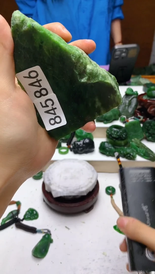 和田玉（碧玉）未镶嵌珠宝半成品0