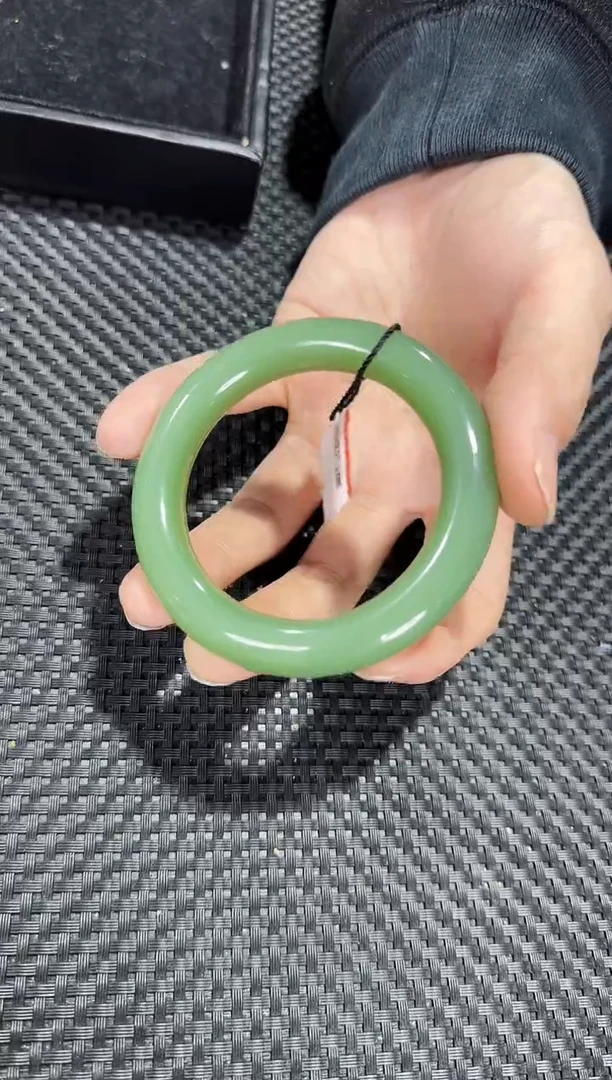【闪购商品】和田玉（碧玉）手镯未镶嵌圈口约54mm