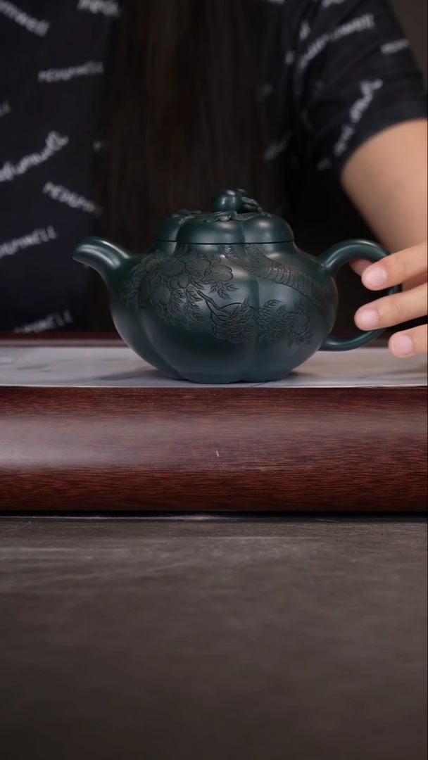 茶壶紫砂唐凤芝/绿泥/上合桃/500c