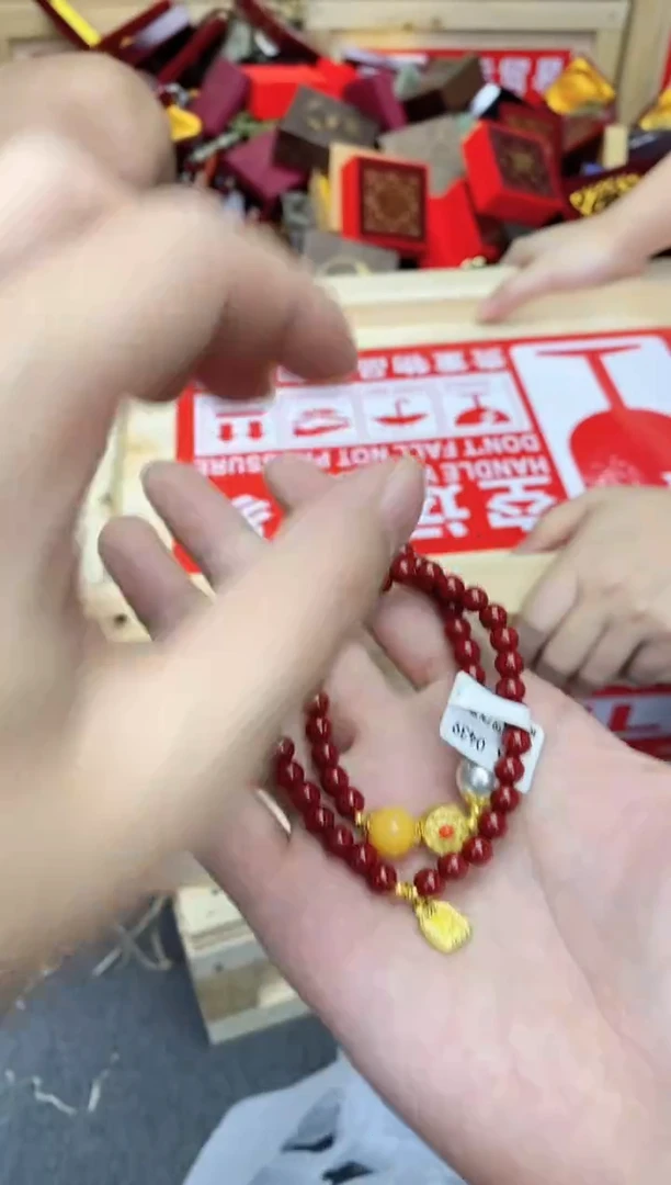 精选闪购手串搭配无礼盒