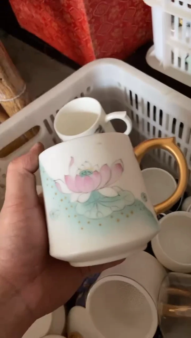 无运费险有瑕疵的摄影的产品有使用过的痕迹有点脏介意勿拍