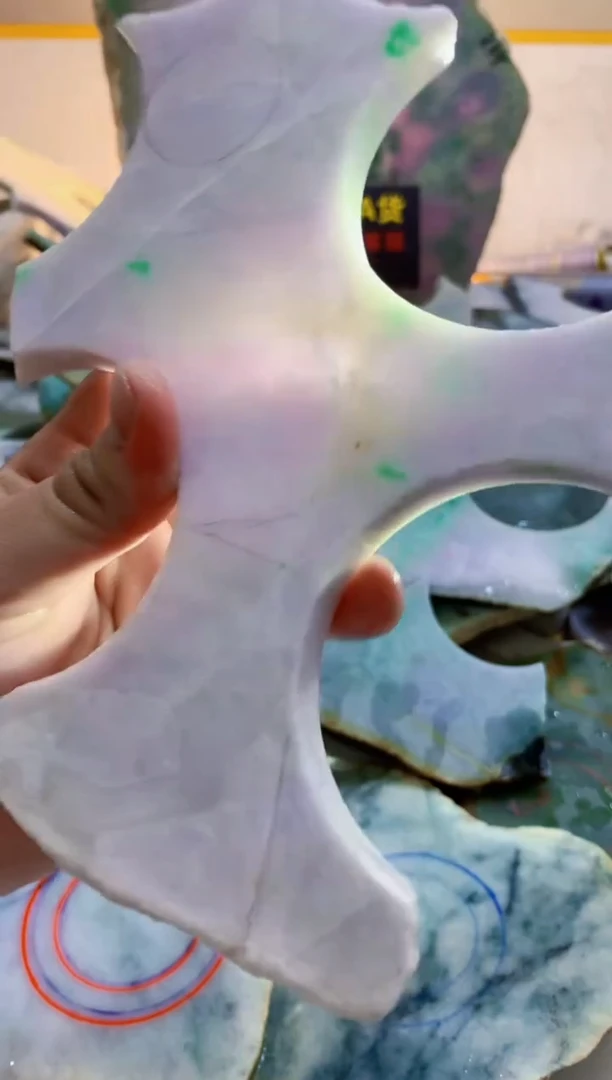 翡翠挂件未镶嵌0林0翡翠珠宝381