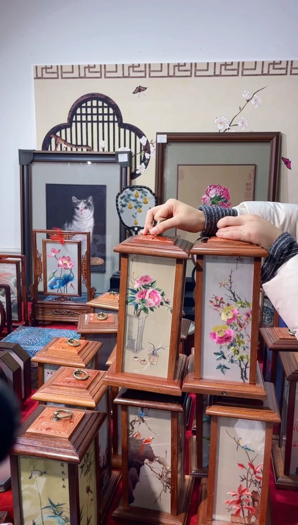 织绣精品苏绣手工刺绣，摆件8