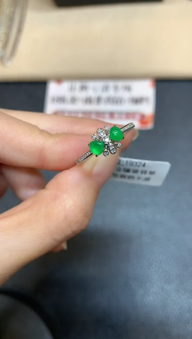 翡翠戒指18K金镶嵌【无鉴赏期