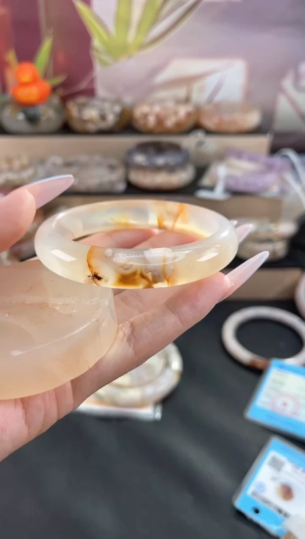 未镶嵌手镯石英质玉58