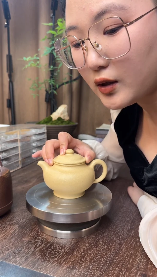 茶壶紫砂大亨掇只-超精工半手-至纯本绿-容量：350CC“15天发货”