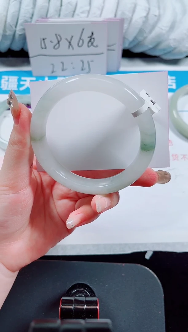 未镶嵌手镯石英质玉151-57/58