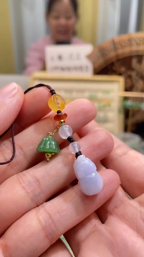 颈饰未镶嵌翡翠猪猪手机挂