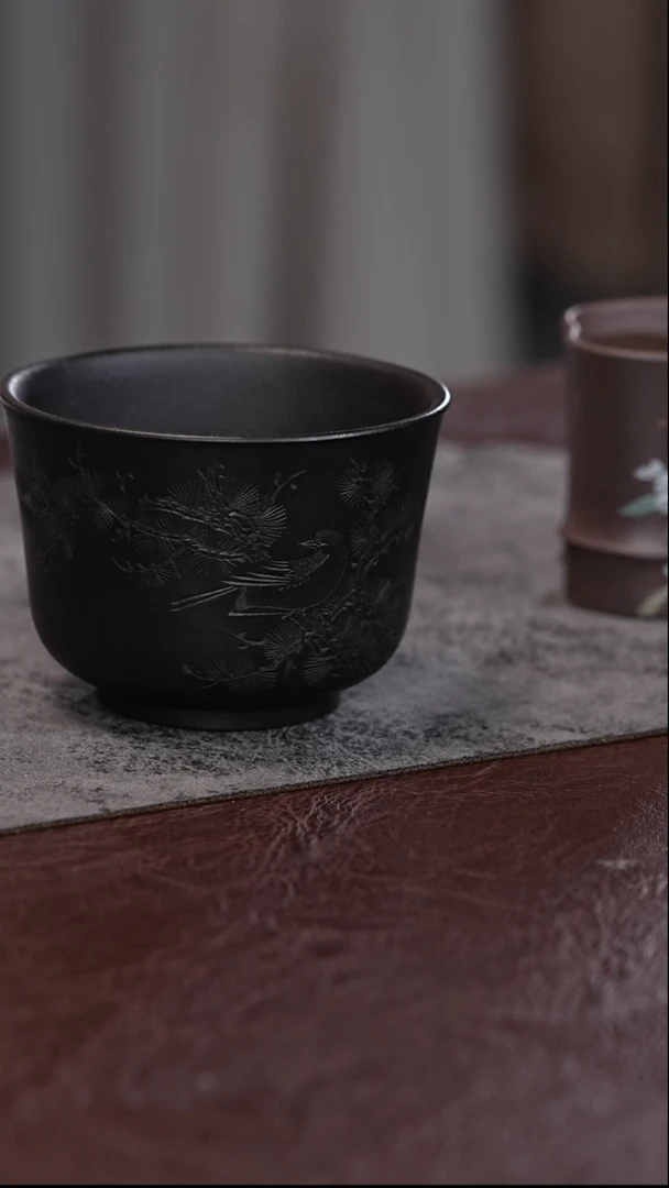 茶杯紫砂朱泥焐灰 刻绘松鸟 风华杯