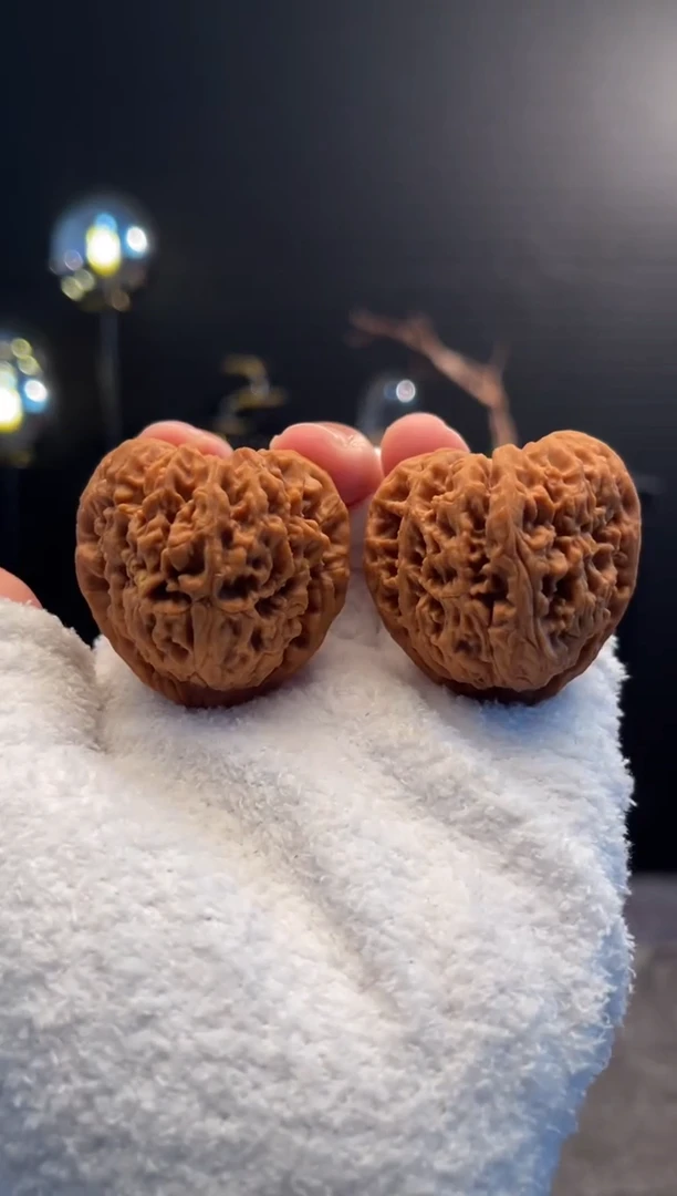 吊坠文玩核桃啦**1南将