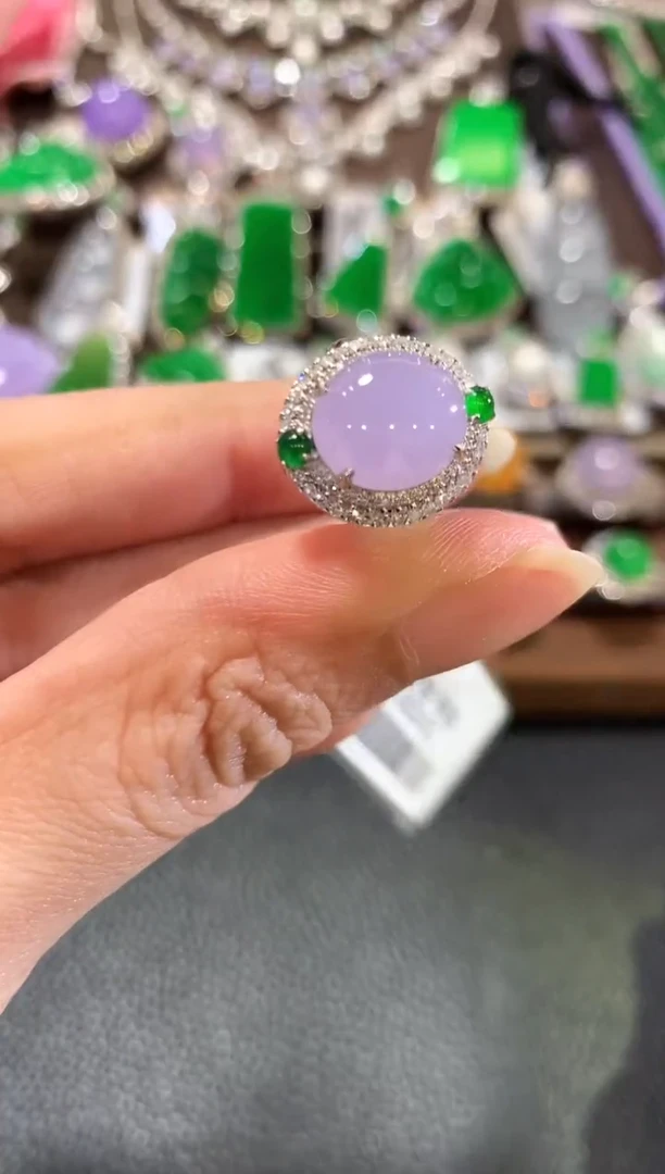 18K金镶嵌戒指翡翠a80紫色有色差