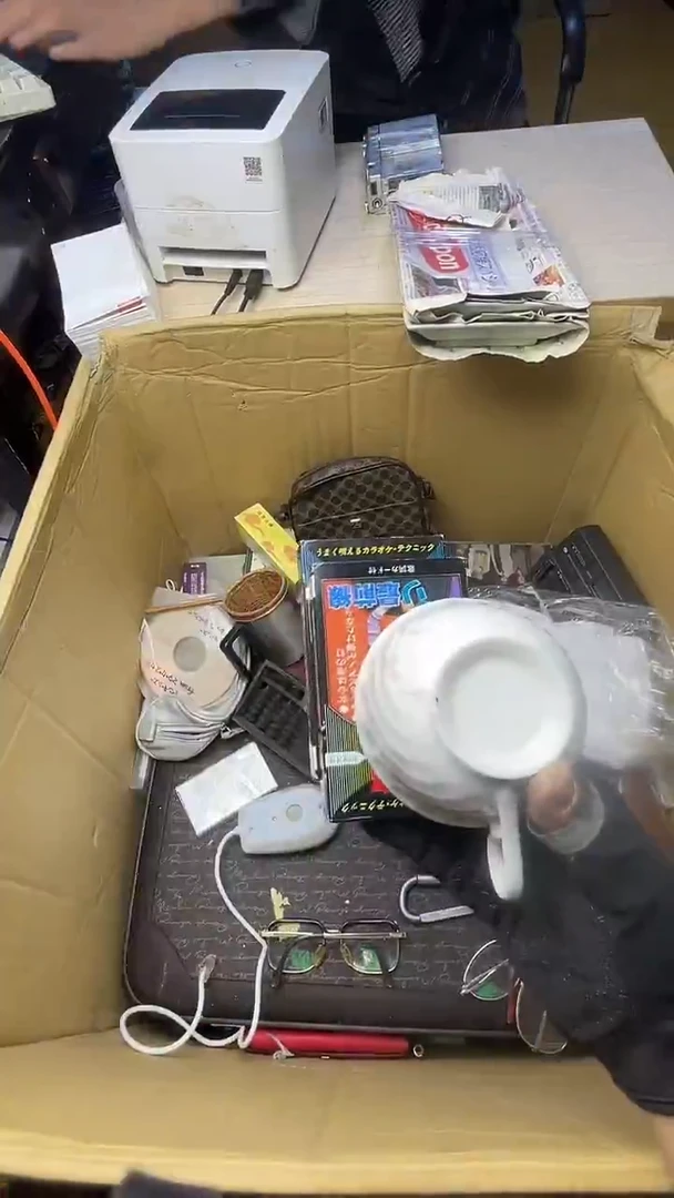 噬****l二手商品不退不换