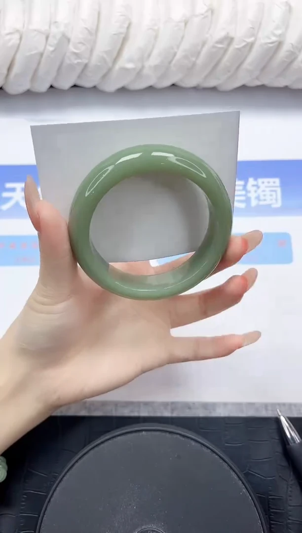 未镶嵌手镯石英质玉10-55