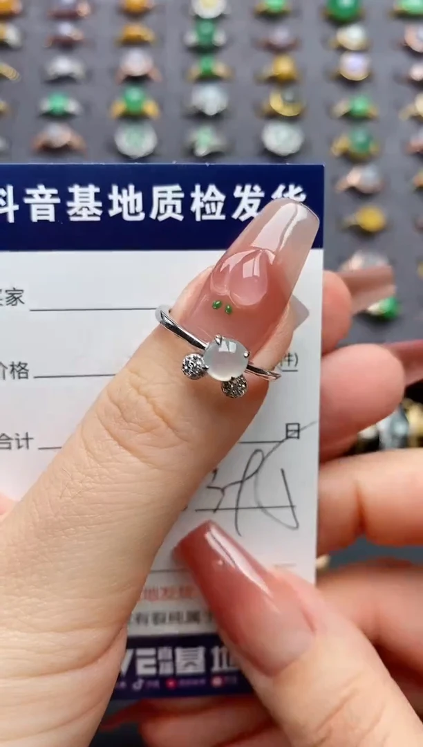 银S925镶嵌戒指翡翠....