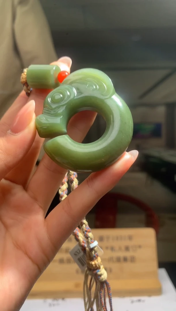 【闪购商品】定制和田玉Boss阳天然和田玉（拍一发一）