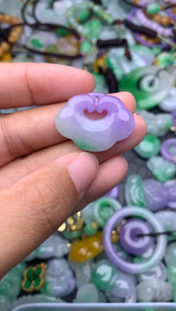 颈饰未镶嵌翡翠缅甸翡翠吊坠