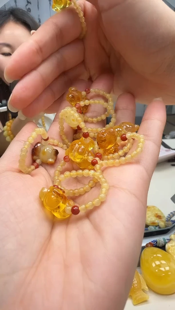 未镶嵌琥珀裸石多样性发一