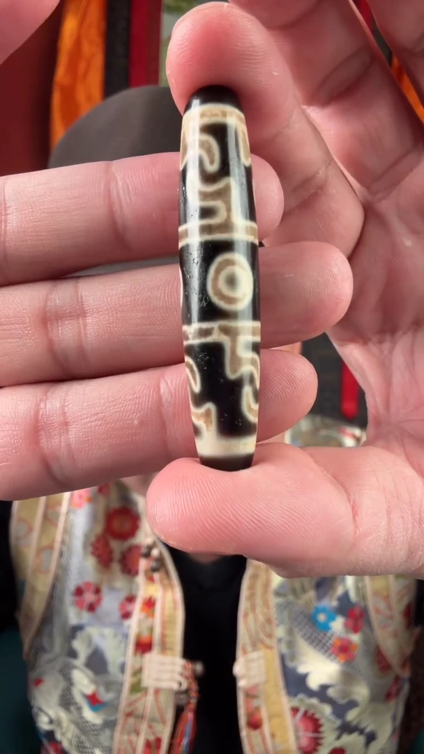 无非金属莲莲三眼