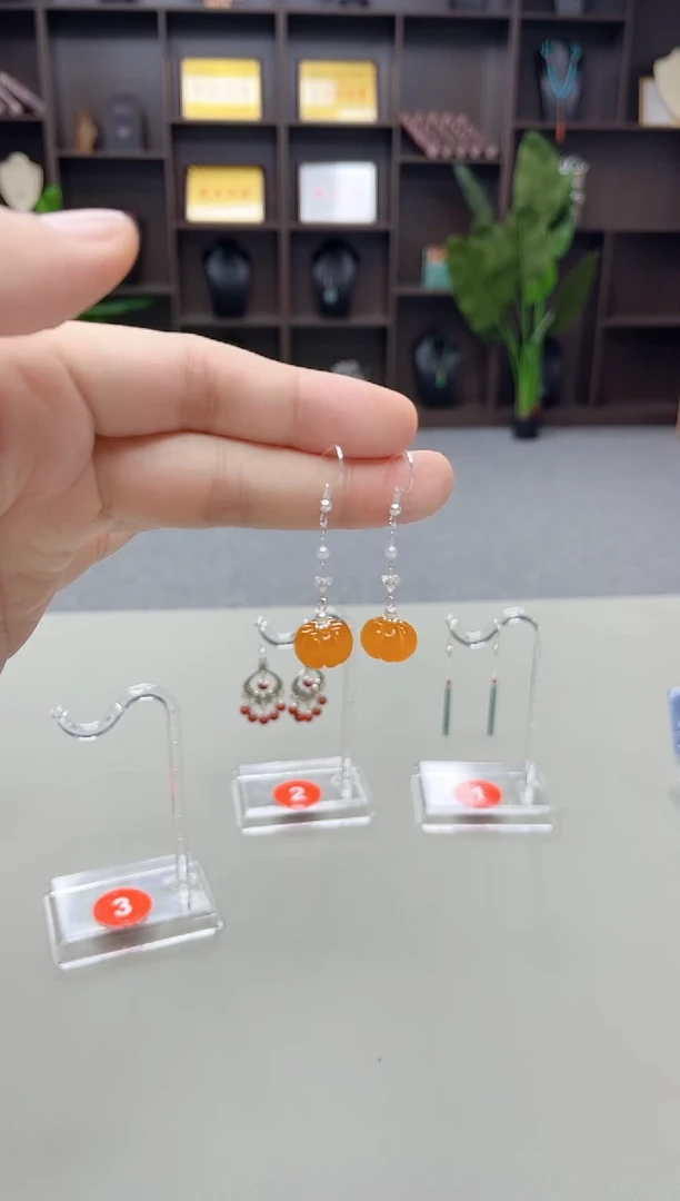 未镶嵌耳钉玛瑙/玉髓w06000