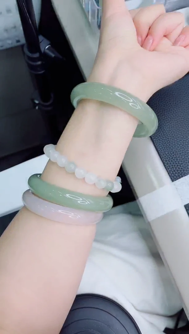 石英质玉手镯未镶嵌a100-58.4