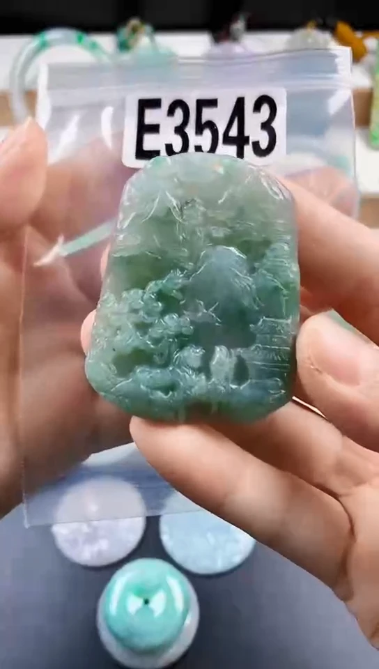 颈饰未镶嵌翡翠天然翡翠吊坠挂件