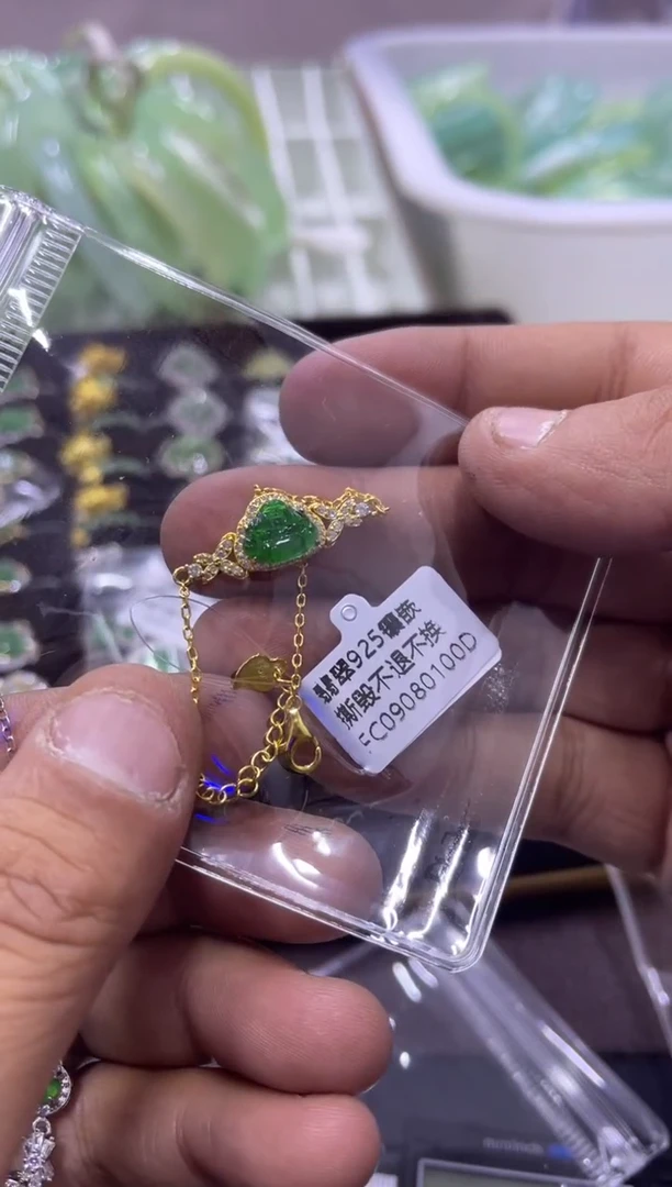 颈饰银S925镶嵌翡翠111