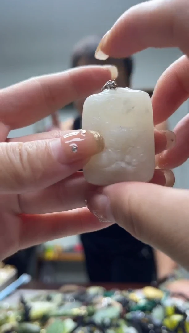 未镶嵌岫玉吊坠·