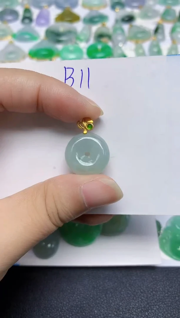 颈饰未镶嵌翡翠天然缅甸翡翠A货翡翠百元以上9元证书费自理