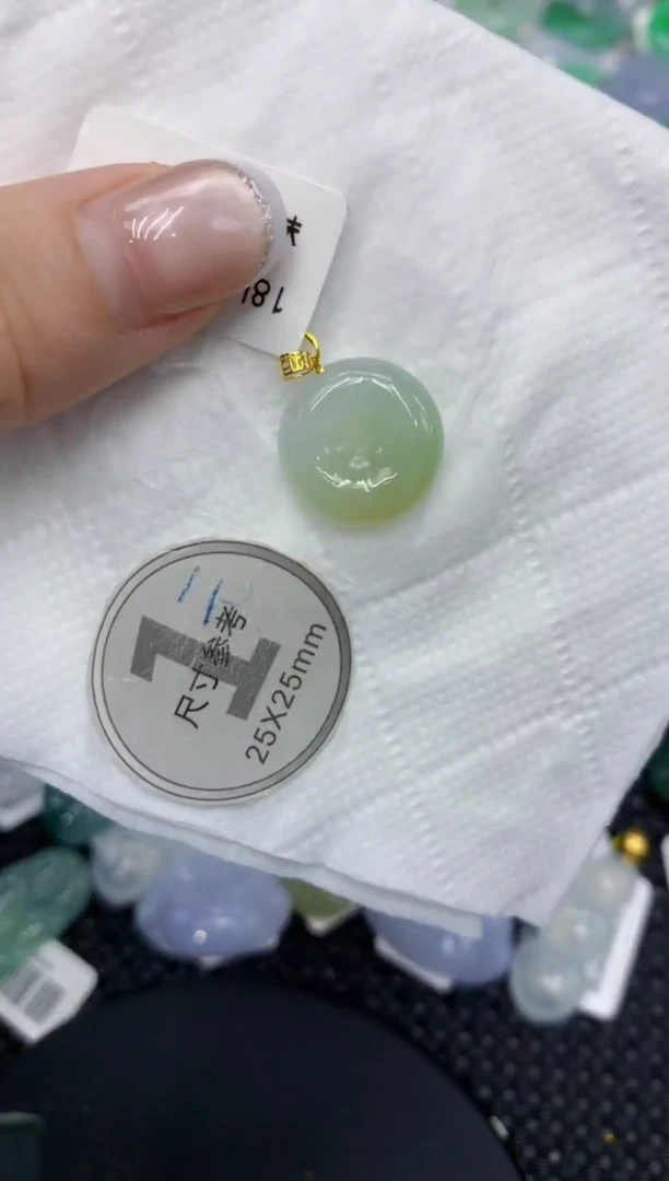 颈饰18K金镶嵌翡翠1111111