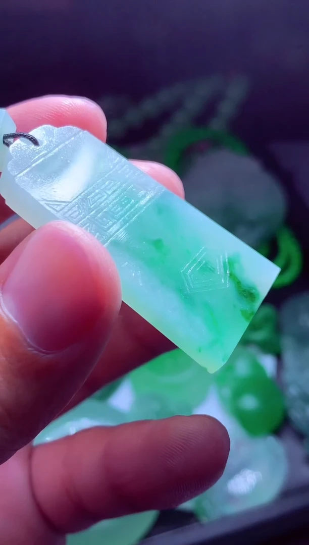 未镶嵌定制翡翠张*#翡翠毛货定制