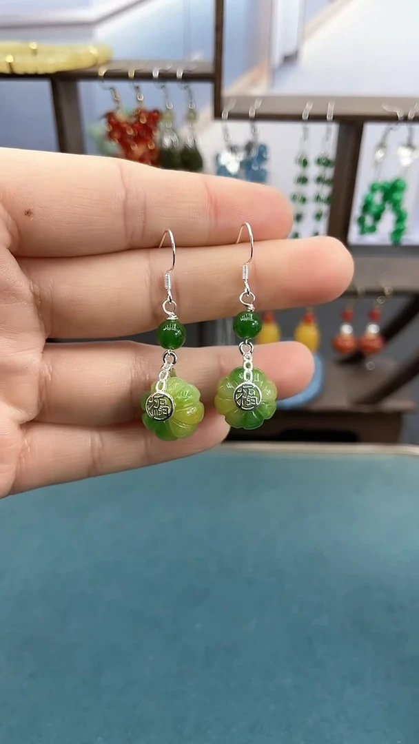 银S925镶嵌翡翠耳饰春彩南瓜