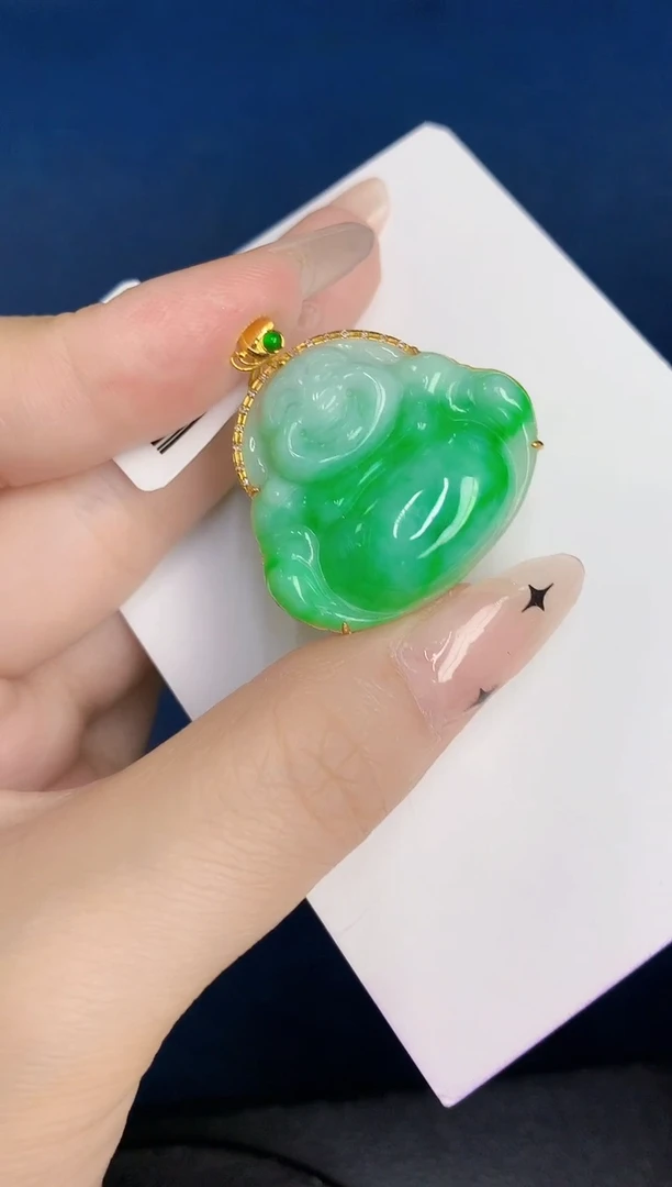 颈饰18K金镶嵌翡翠缅甸天然翡翠A货