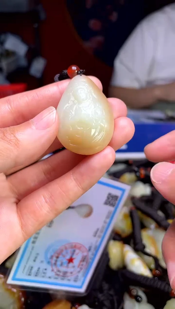 和田玉未镶嵌颈饰1
