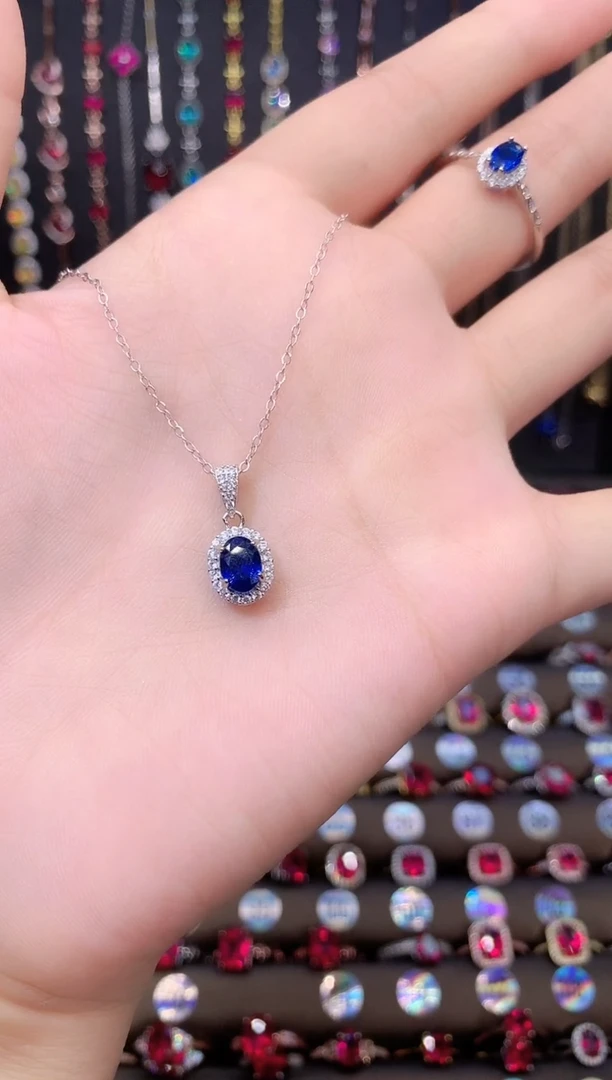 蓝宝石吊坠(赠链)银S925镶嵌银色57