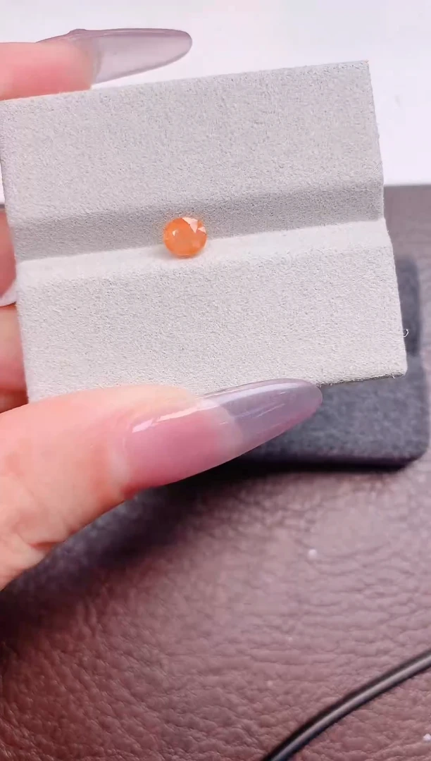未镶嵌珠宝半成品石榴石（芬达石）微瑕福利款微棉