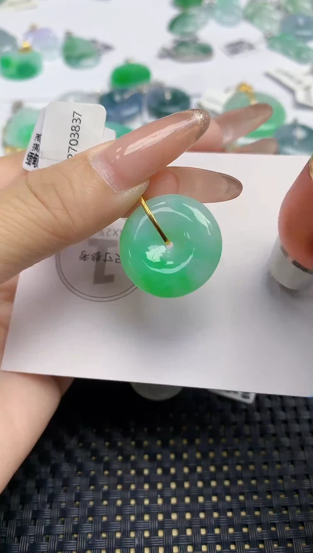 颈饰18K金镶嵌翡翠天然缅甸A货翡翠百元以上9元证书费自理