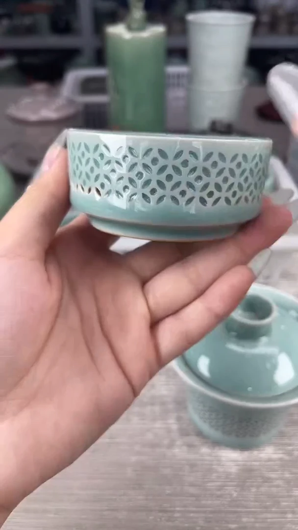 龙泉青瓷仓储大放漏微暇