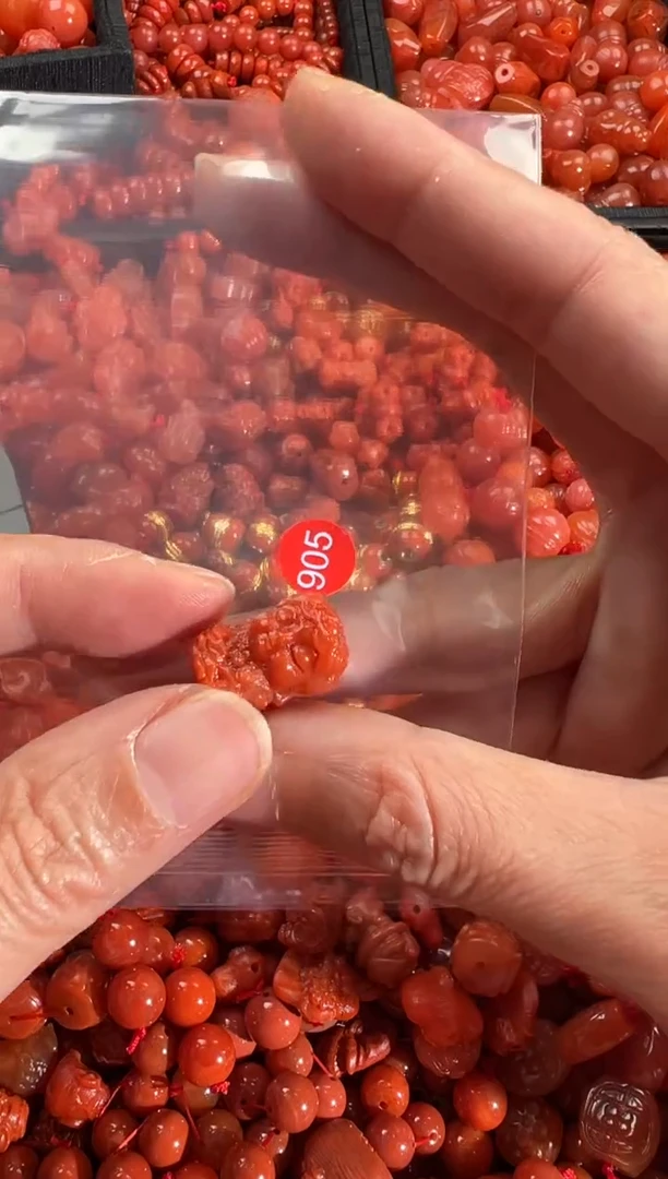 【闪购商品】南红玛瑙颈饰未镶嵌1