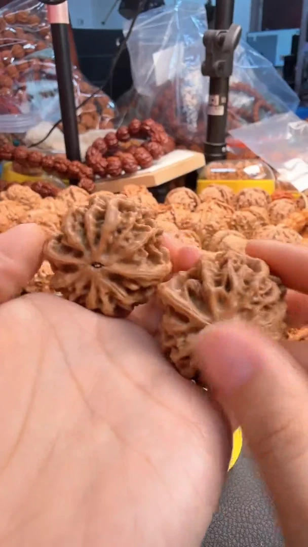 把件文玩核桃40左右秦闷对核桃