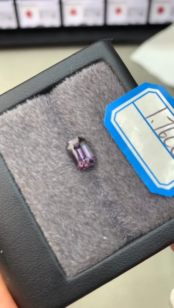 定制尖晶石裸石未镶嵌1.76ct 八角 紫色调