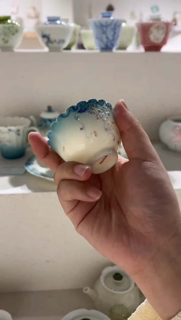 【闪购商品】明知山志-有田烧-幽蓝藤雾-菊瓣花口杯