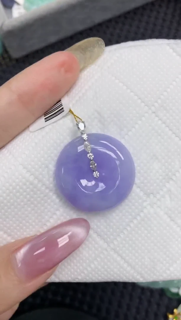 翡翠18K金镶嵌颈饰1111111111